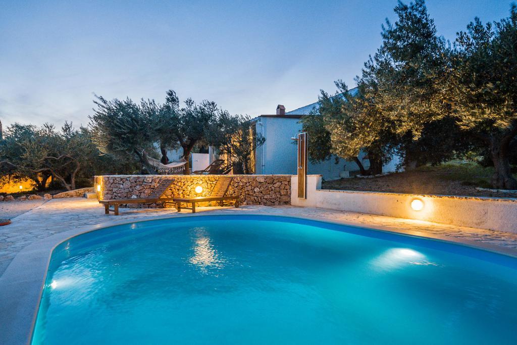 Holiday Home Zlatni San - Private Heated Pool Bol Værelse billede