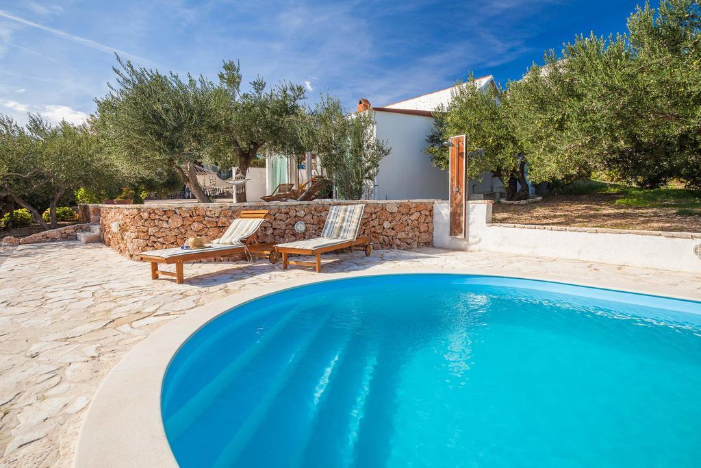 Holiday Home Zlatni San - Private Heated Pool Bol Værelse billede