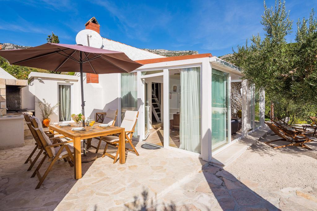 Holiday Home Zlatni San - Private Heated Pool Bol Værelse billede